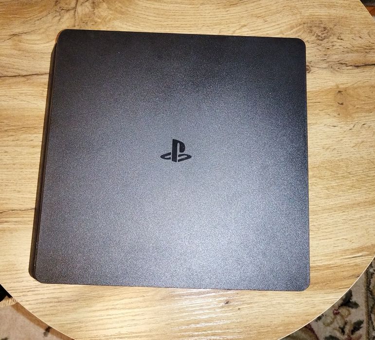 Ps4 в Перфектно състояние 850 GB като нов