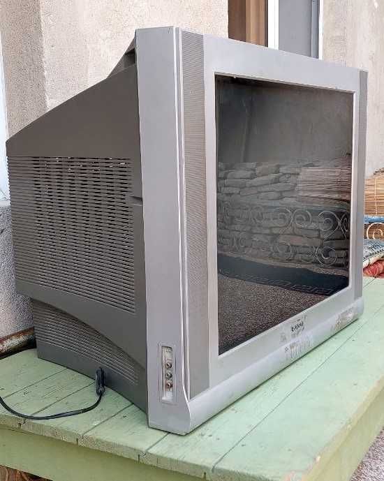 Televizor Roison 72' + Tuner + TV postavka tezda sotiladi.