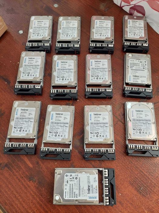 Hdd 900GB SAS 2,5 Savvio 10k Caddy Server Memorie RAM 32GB 10600R Ddr3