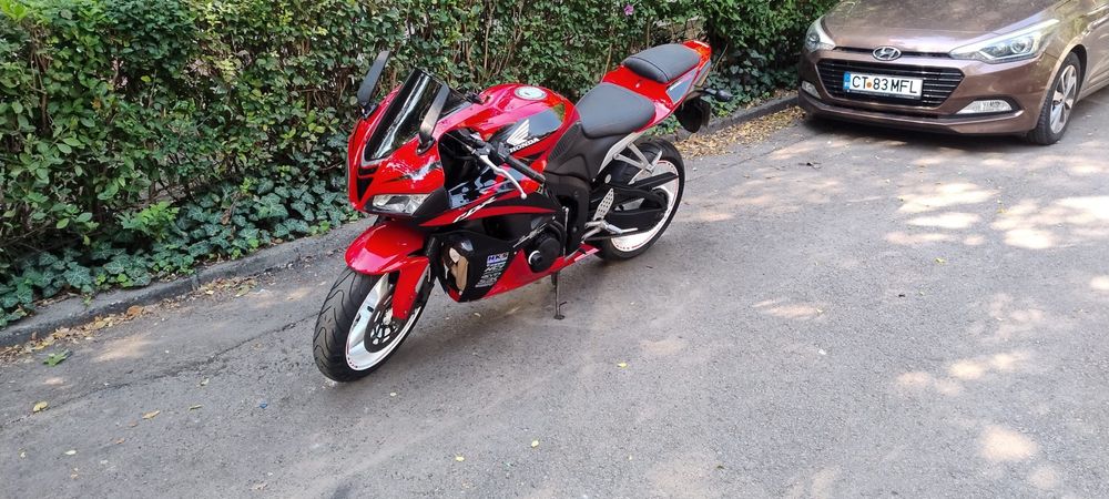 Honda cbr 600 rr