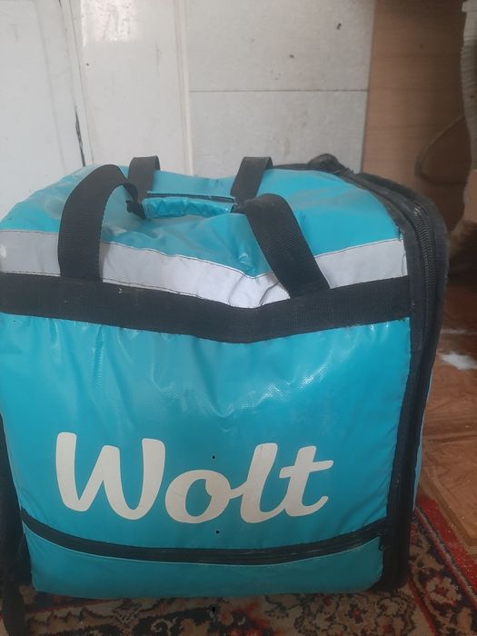 Сумка курьера Wolt