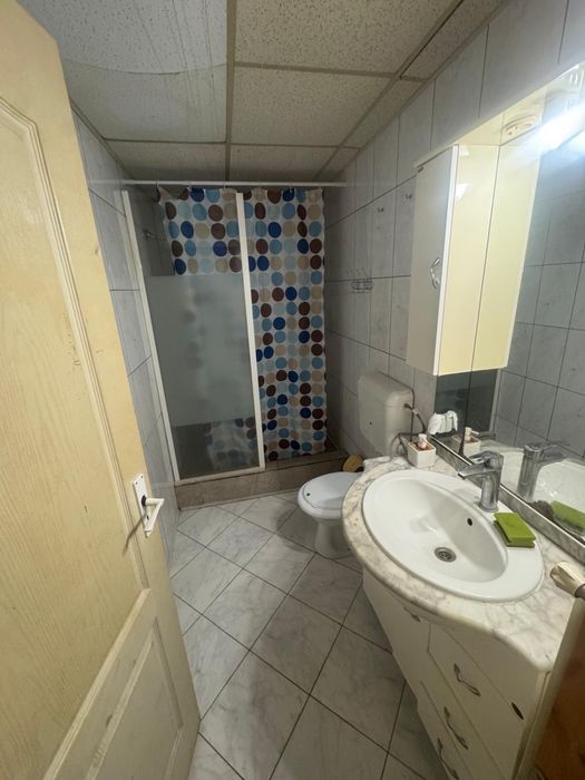 Apartament 2 camere decomandat de inchiriat