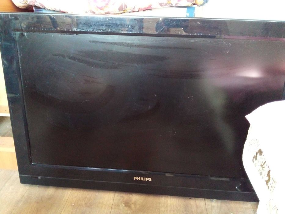 Телевизор большой philips продам