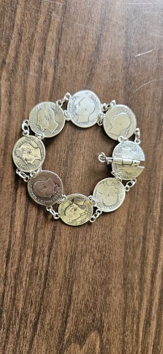 Уникална сребърна гривна