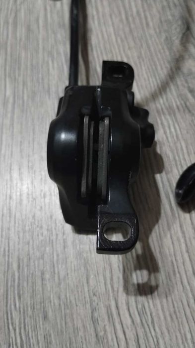 Vand Frane Shimano MT410 2 pistoane (Set)