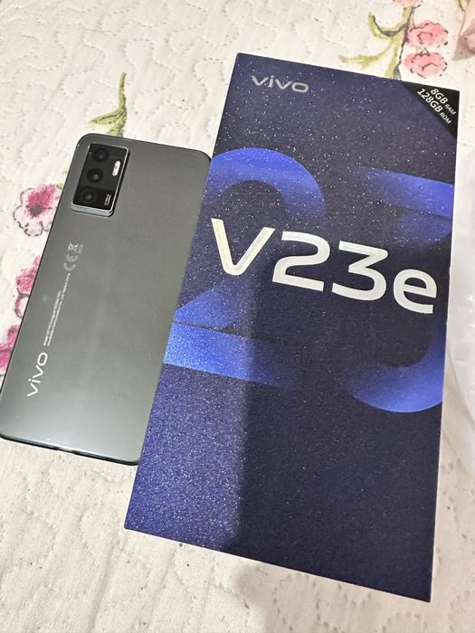 Продам телефон Vivo V23 e