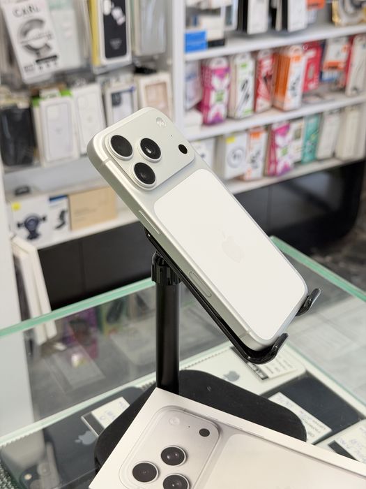 КАПАРИРАН!Apple iPhone 17 Pro 512GB Silver