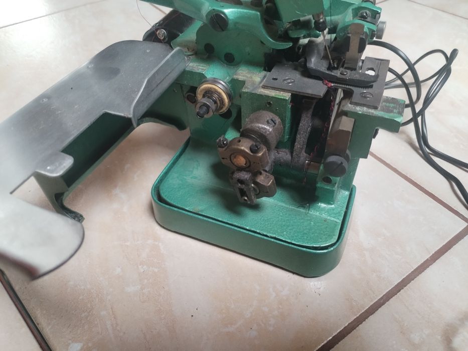 Работещ, оверлог 80€