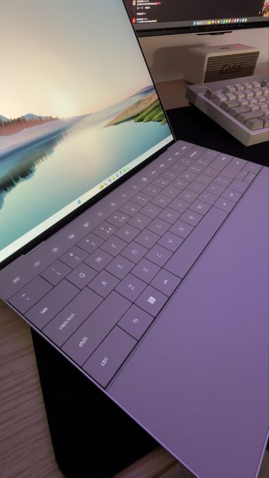 Dell XPS 13” OLED  i7(Gen12)/32GB DDR5/2TB nVME Pure White
