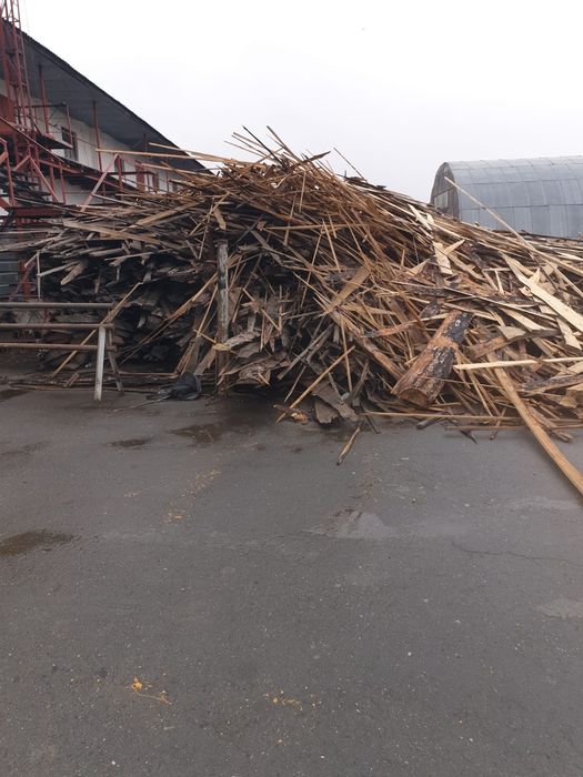 Продам трубу и обрезки горбыля