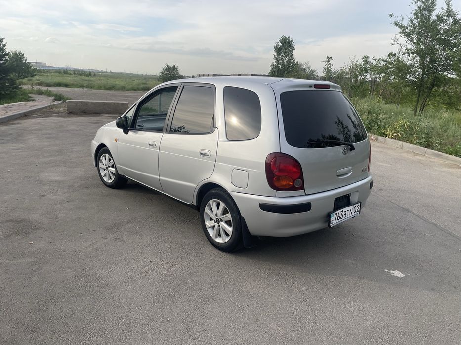 Продам Toyota Spacio