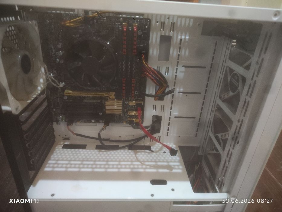 Vand urgent pc i3 16 gb ram