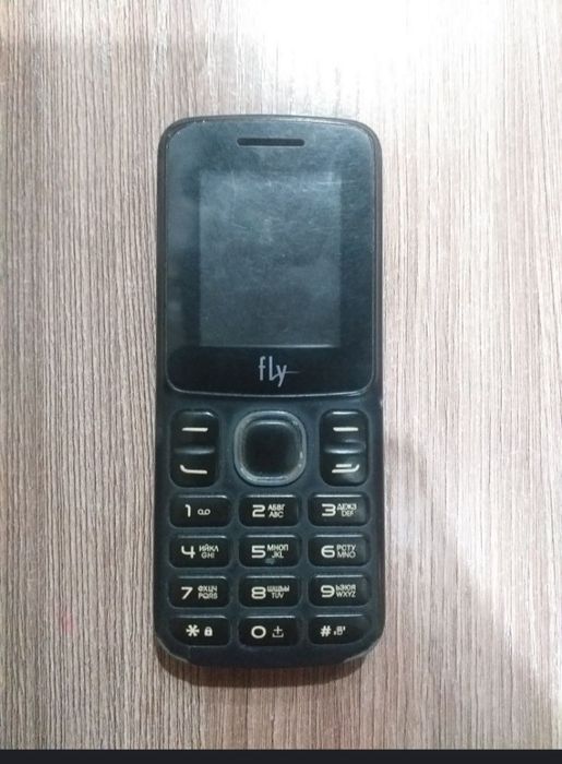 Продаётся кнопочный телефон