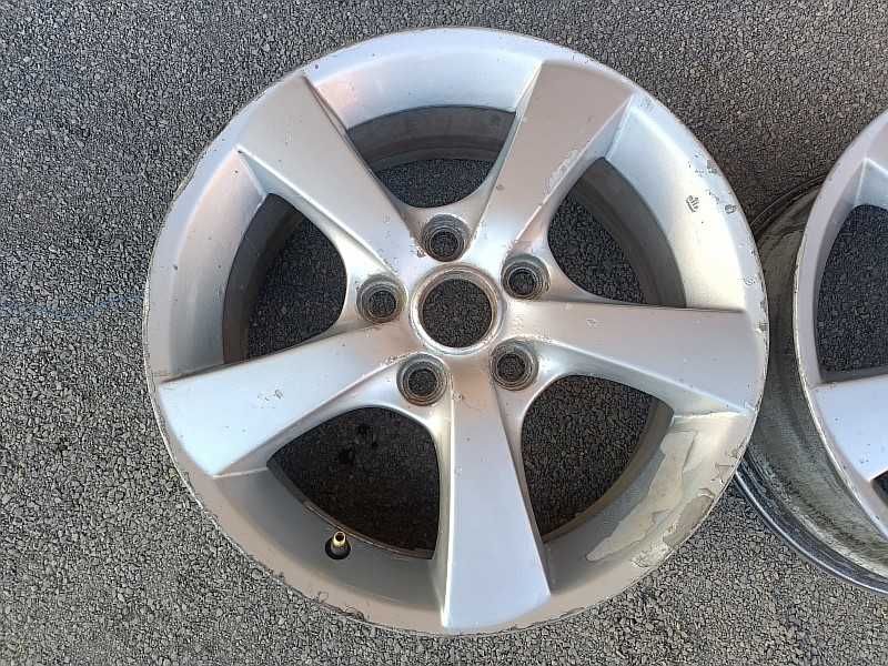 Продам оригинальные легкосплавные диски на Mazda
