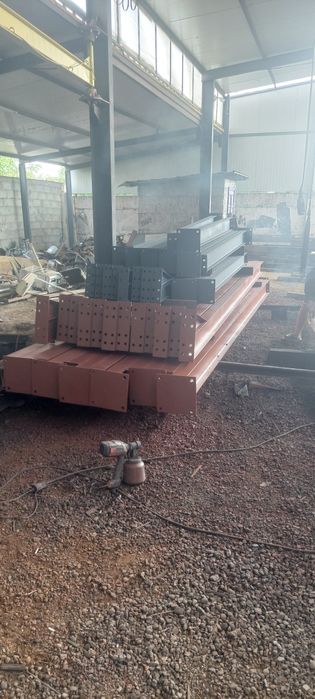 Structurii hale metalice pe stoc