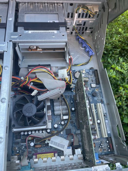 Vand PC pentru piese schimb, 40lei/bucata