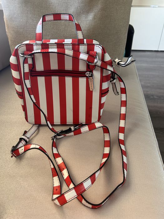 Дамска малка чантичка-раничка