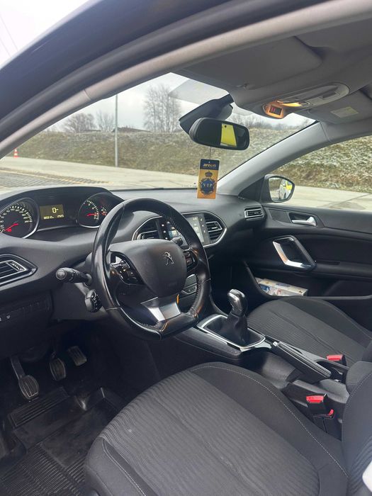 Peugeot 308, an 2016, km 185000, Euro 6