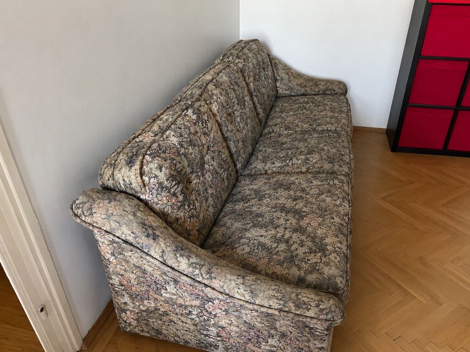 Canapea extrnsibila in stare foarte buna