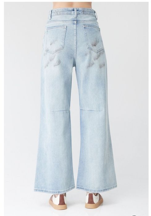 Джинсы новые, стильные