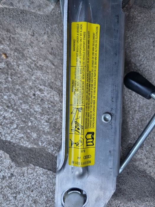 Крик за Audi A4 чисто нов!