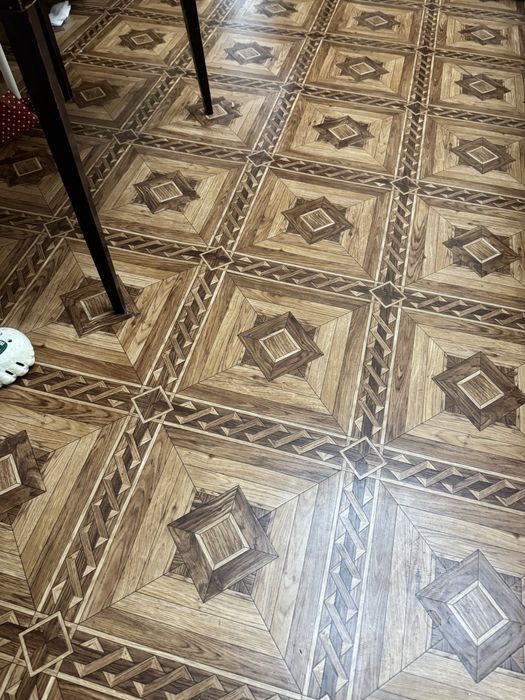 Продам линолеум 5*3,5 м б/у