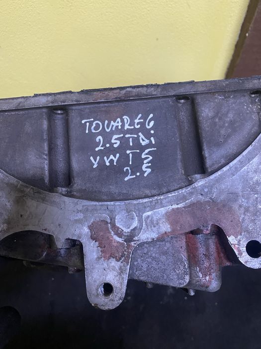 Baie ulei Vw Transporter /Touareg 2.5 TDI Pret 300 lei