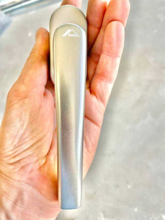 Manere secustice ferestre termopan marcile Hope si Roto