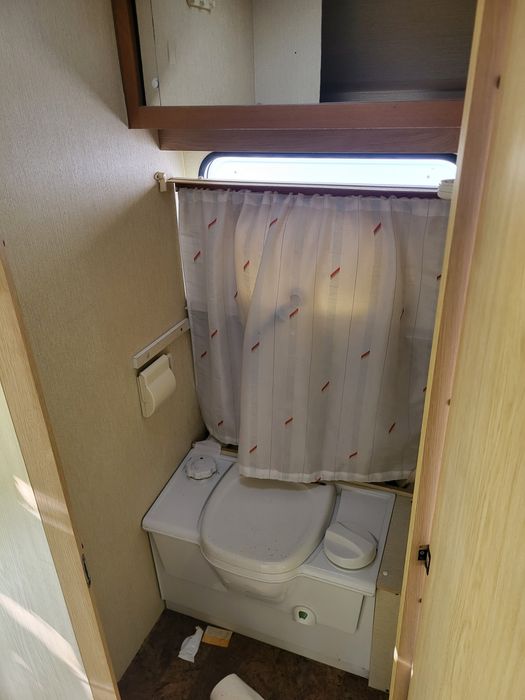 Продавам каравана запазена