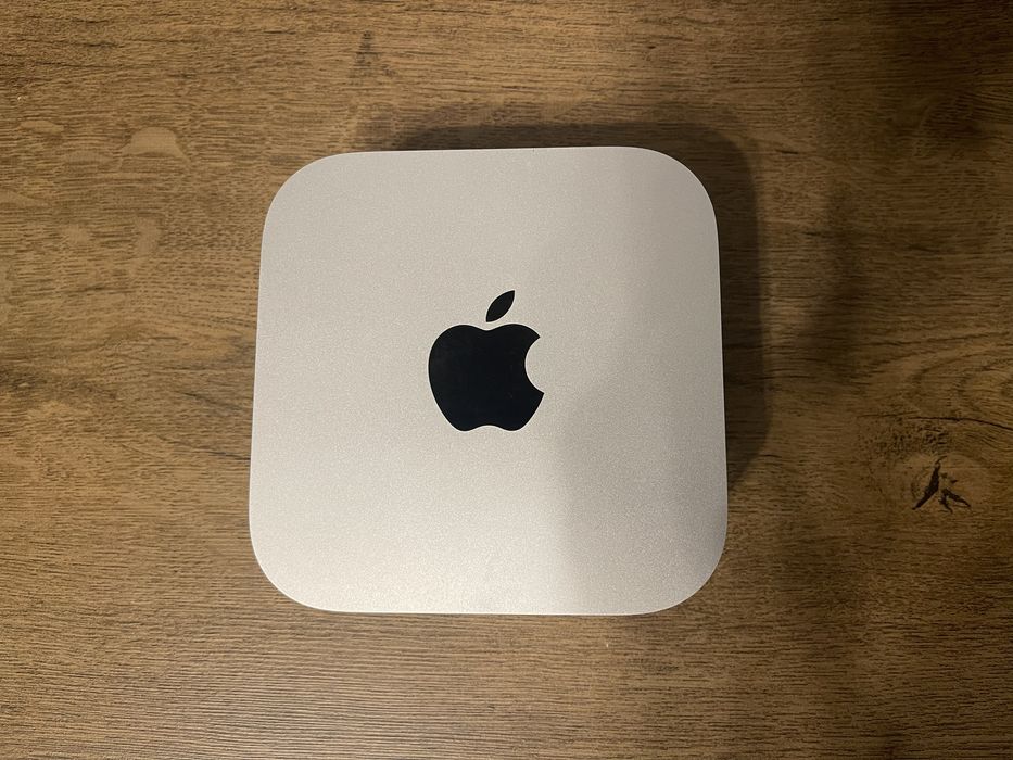 Mac Mini M4 modelul de baza 16GB