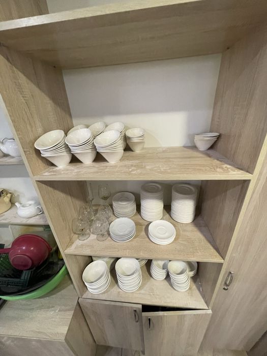 Посуда и кухонные принадлежности