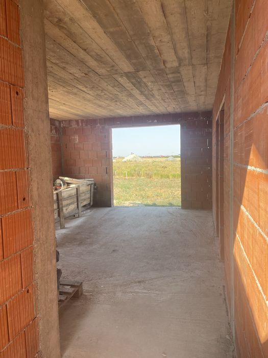 Casă la rosu Osorhei