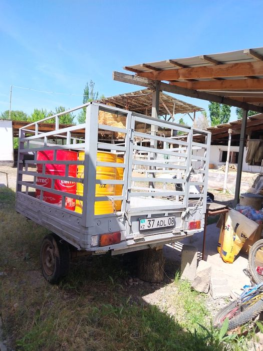 Прицеп сатылады.