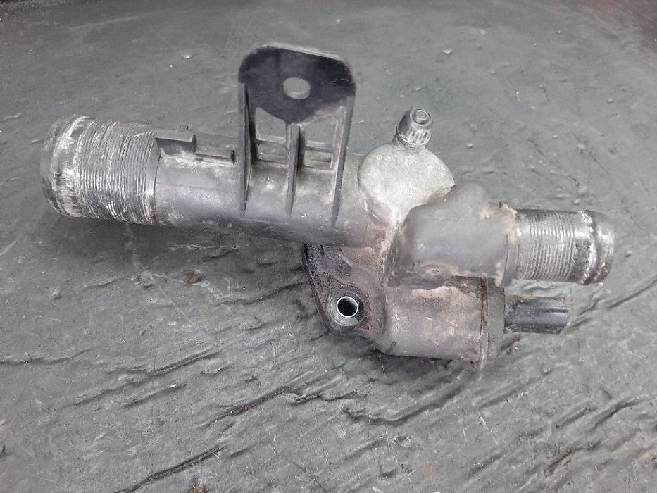 corp termostat renault clio 4 1.5 dci  k9kc612  8200954328c