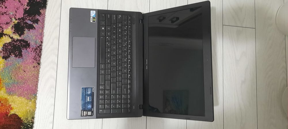 Laptop Asus Intel Pentium , Placa Video