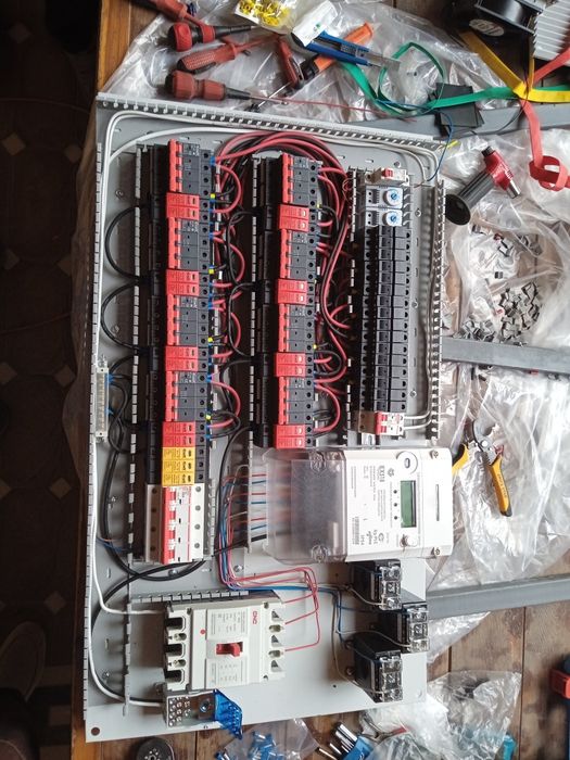 Elektrik ishlarini qilamiz