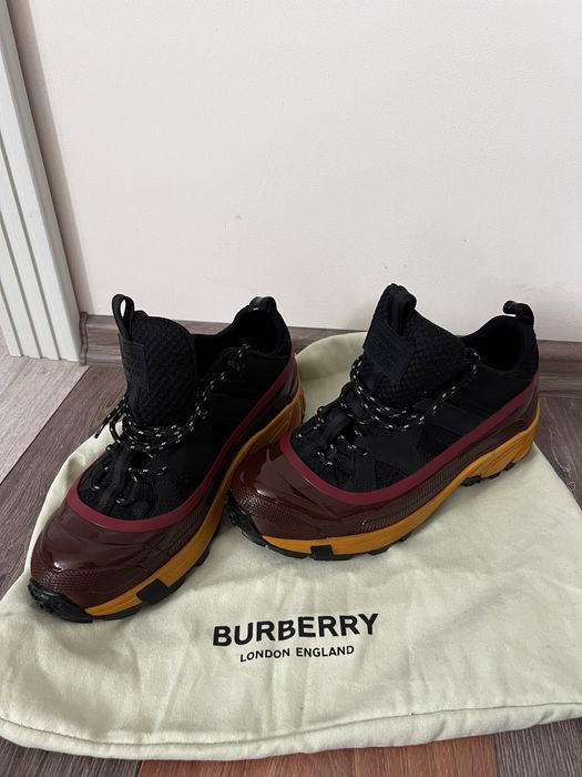 Snekers Burberry noi, unisex, marimea 40