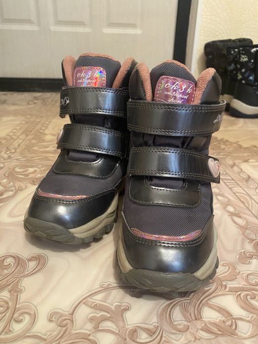 Продам детские сапоги