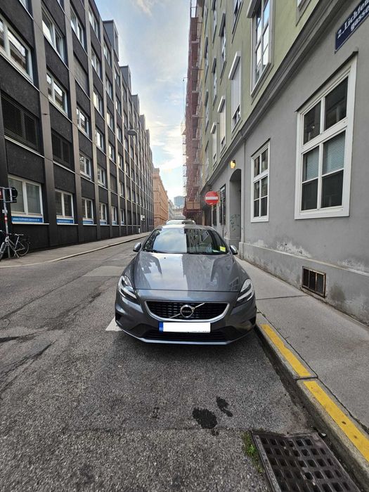 Vând Volvo V40 D3 R-Design – 2018