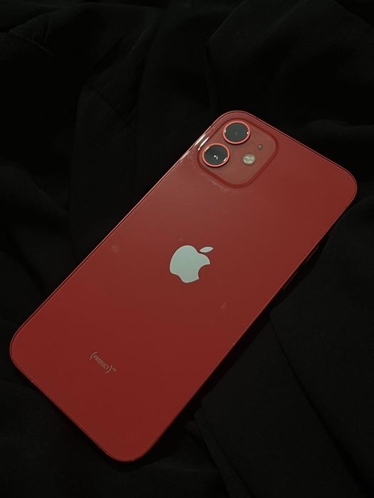 Срочно продам IPhone 12 (64GB)