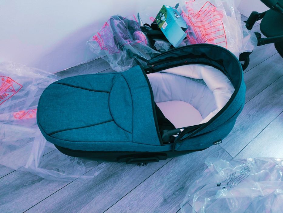 Vând cărucior 3 în 1 pt copii