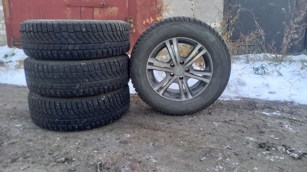 Продам комплект колёс R15