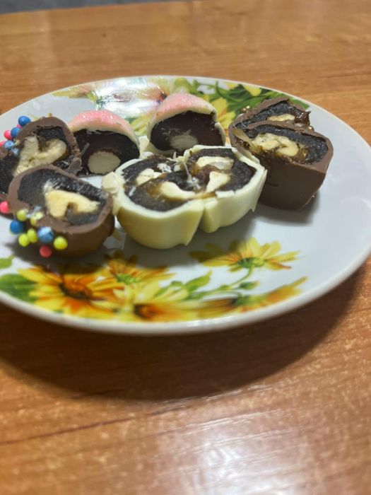 Финики в шоколаде