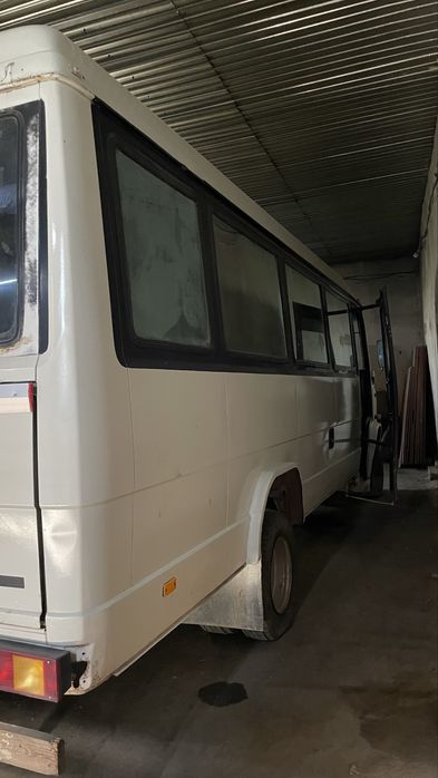 Продам Mersedes benz 609 D