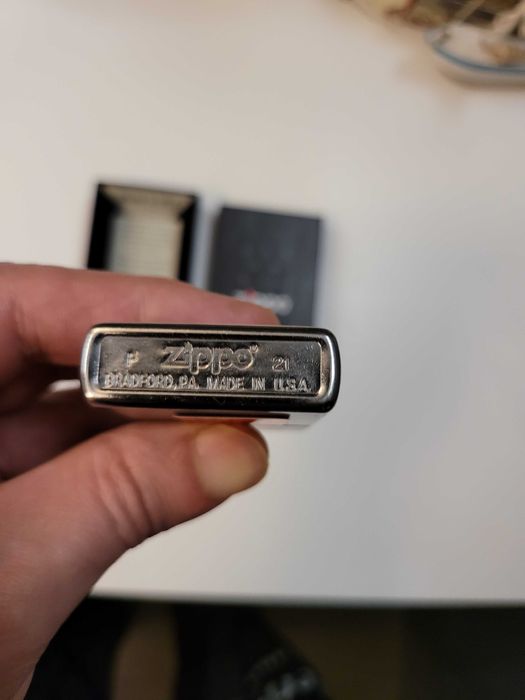 Bricheta Zippo noua
