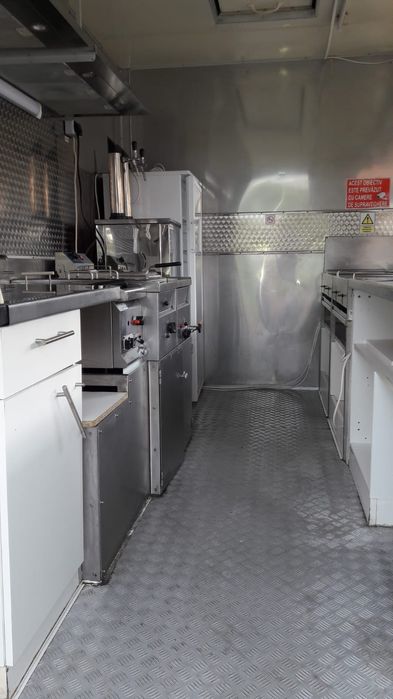 Food Truck Utilat Profesional