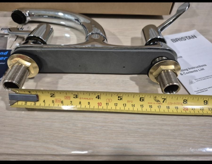 Baterie apă caldă/rece bucătărie