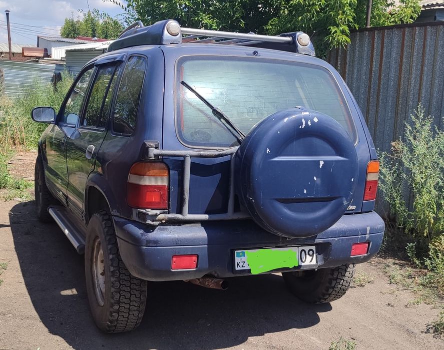 Продам KIA SPORTAGE 1995 год 2л