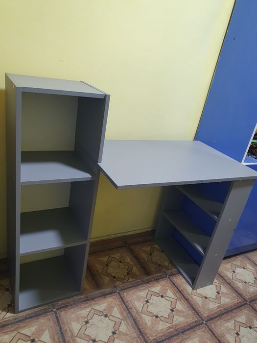 Стол компьютер ва дарс килиш учун, яхши холатда