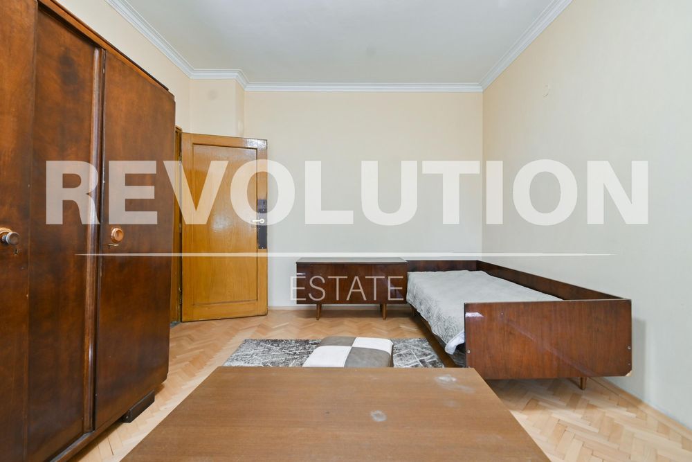 Дава се под наем Двустаен апартамент в София, Център - 70 кв.м за 500 € - Снимка #3